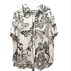 Black & White Allover Butterfly Print Button Up Blouse Plus Size 1X Retro Vibe